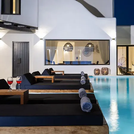 Villa Exquisite Mykonos Hephaestus I 5 Bedroom Infinity Pool Outdoor Jacuzzi Psarou *