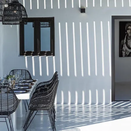Villa Exquisite Mykonos Hephaestus I 5 Bedroom Infinity Pool Outdoor Jacuzzi Psarou
