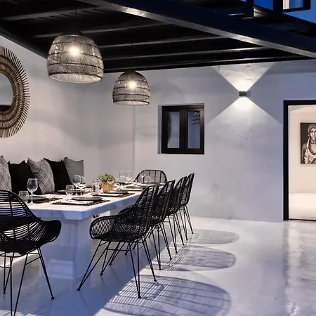 Lkm 5 Bedrooms Black Royal I Mykonos Psarou Psarou (Mykonos)