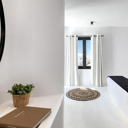 Exquisite Mykonos Hephaestus I 5 Bedroom Infinity Pool Outdoor Jacuzzi Psarou פסארו
